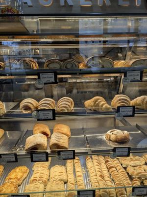 Sweet baked goods at Late Bäckerei Konditorei in Wien