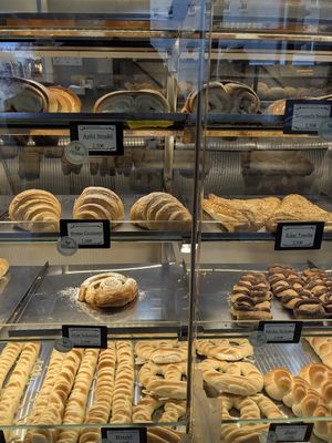 Sweet baked goods at Late Bäckerei Konditorei in Wien