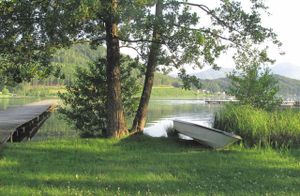 private access to the lake at Loving Hut Pension in St Kanzian