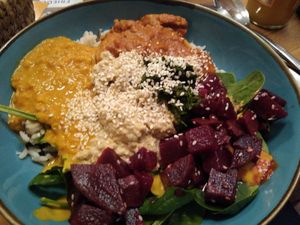 Tikka masala bowl at Schrebergarten in Mainz