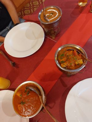 Mixes Vegetables, Dal, Potato Tomato Curry at Maharaja Alzenau in Bayern