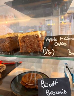 Vegan cake at Hops & Grounds in England