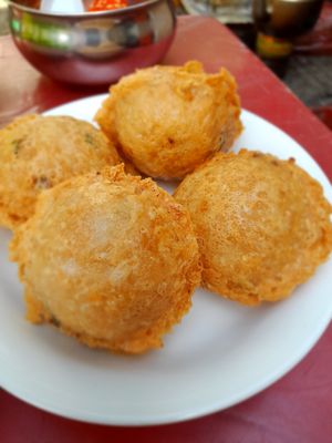 Serves only one dish. A vegan banh khot at Bánh khọt chay cụ Be in Thành Phố Hồ Chí Minh