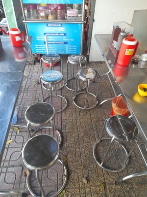 Outside seating at Thanh Cao in Ho Chi Minh City