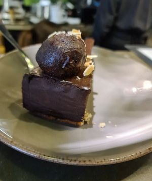 Reese cake at Vege Miasto in Warsaw