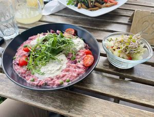 Beetroot risotto with side salad at Vege Miasto in Warsaw
