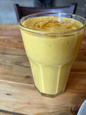 Mango lassi at Vege Miasto in Warsaw