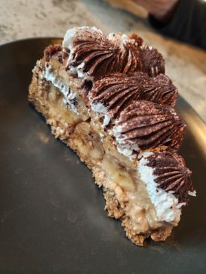 Banana pie at Vege Miasto in Warsaw