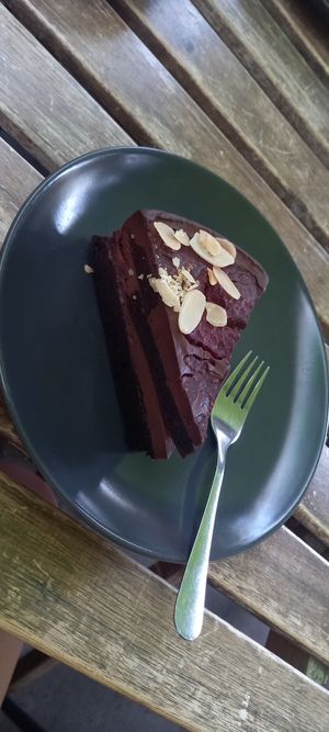 Czekoladowiec cake at Vege Miasto in Warsaw