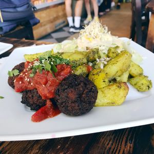 Falafel at Vege Miasto in Warsaw