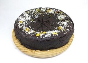 Avocado, banana, coconut flakes and agave syrup at DosTrece in Barcelona