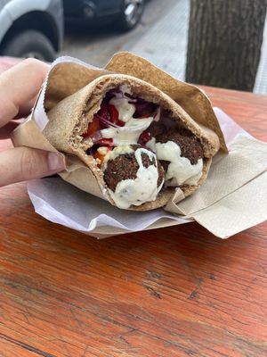 Falafel en sándwich   at La Roti V in Ciudad Autónoma De Buenos Aires