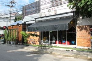 Ice Love You from outside, they have build a new room to have more inside space, air-con inside.  at Iconic Ice Cream in Chiang Mai