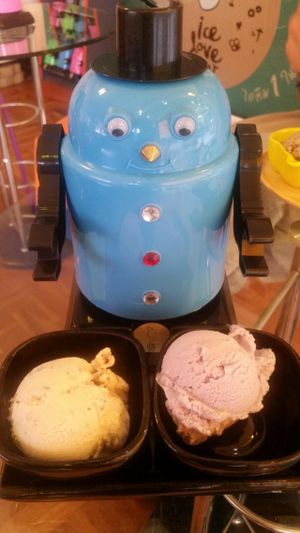 Viang Nan Stick Rice and Taro Almond Vegan Ice Cream at Iconic Ice Cream in Chiang Mai