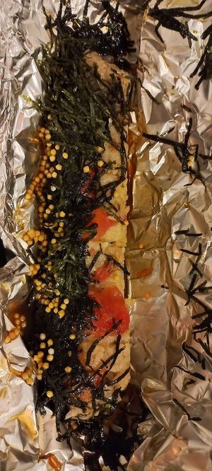 Hoy me dio por probar el rollo PATR-ON 😮
Está muy jugoso, bañado en salsa spicy y con relleno sandía y otras cositas 👌🏻 at Vegan On (Manacar) in Ciudad De México