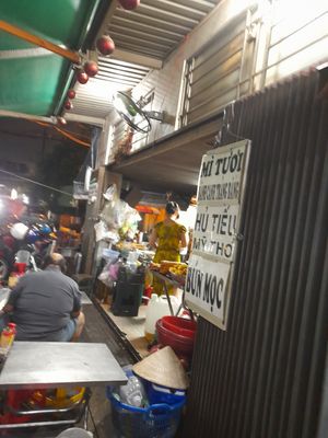 Dining area on the street at Quán chay Cát tường in Thành Phố Hồ Chí Minh