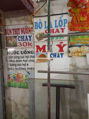 Menu in Vietnamese only at Quán chay Cát tường in Thành Phố Hồ Chí Minh