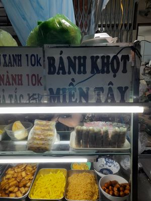 Many vegan options at Quán chay Cát tường in Thành Phố Hồ Chí Minh