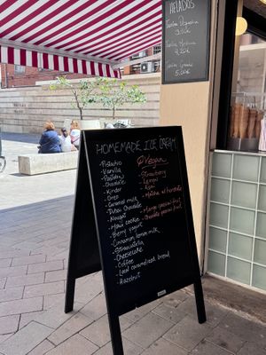  at Gelat del Mercat in Valencia