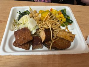 Another group of choices at Yanagiya Vegetarian Restaurant in Taoyuan City