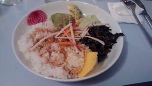 Vegan chirashi at Hobbes in Paris