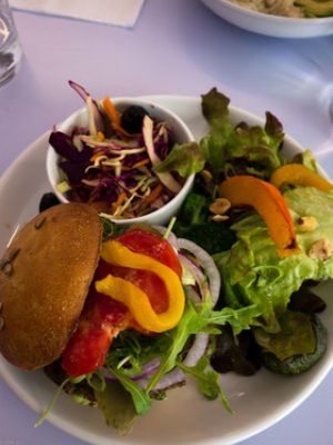 Green Burger at Hobbes in Paris