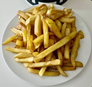 Chips at Poppadom Indian Takeaway in دبي