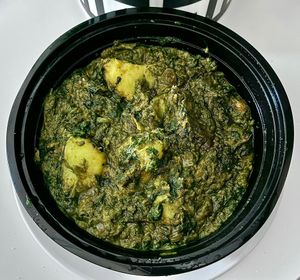Saag Aloo at Poppadom Indian Takeaway in دبي