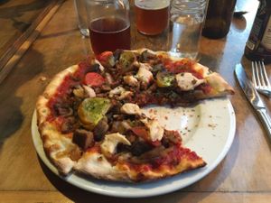 Pizza at Mesa Verde in Santa Barbara