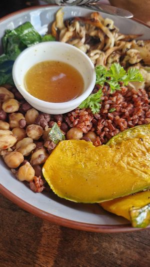  at Muthu Bar in Southern Province