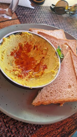 Hummus and bread at Muthu Bar in Southern Province
