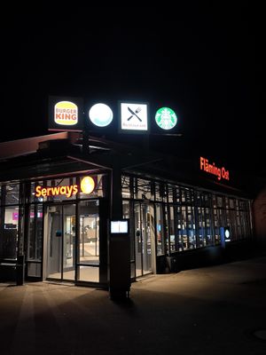 Raststätte von außen at Burger King  in Bayern