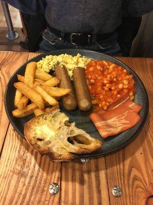 breakfast without mushrooms, extra beans at Power Plant Cafe in Plymouth