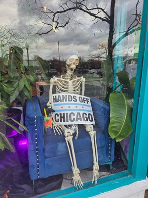 Front window at Eli Tea Bar in Chicago