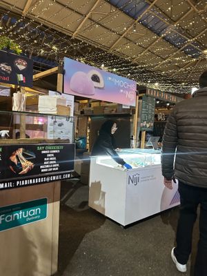 Vegan mochi options  at Niji Mochis in London