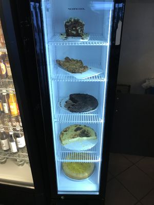 The cake showcase - Cheesecake was yummi at Kiez Vegan - Kortestrasse in Berlin