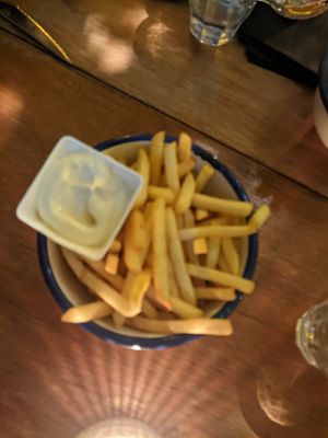 Friet en plantaardige mayo at Café Herman in Noord-brabant