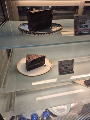 Desserts at Earth Cafe in Mumbai