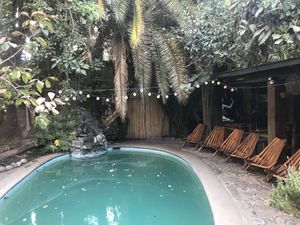 Pool outside  at Pad Thai in Santiago