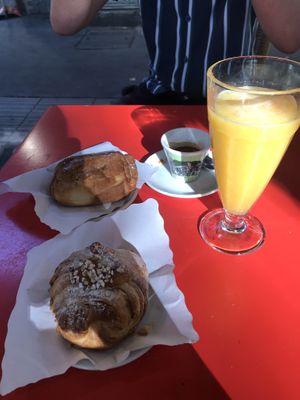 Vegan pastries😍 at Caffe Trastevere in Rome