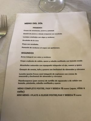 Carta con menú del día  at L'Union in Leon