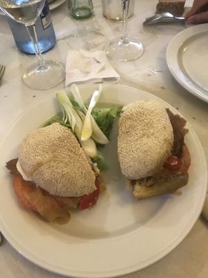 Hamburguesa de saitan  at L'Union in Leon