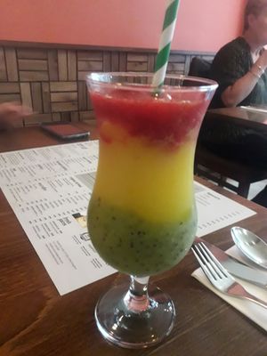 Kiwi mango strawberry smoothie at Tharavadu in Leeds