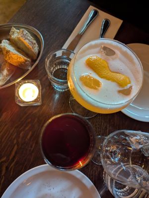 Osco Paloma at Present in Paris