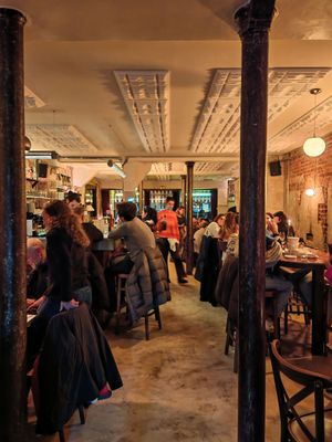 Inside at Présent in Paris