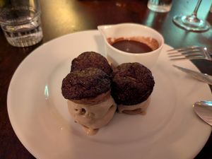 PROFITEROLES at Présent in Paris