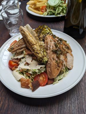 Caesar salad at Présent in Paris