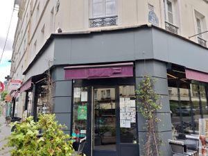 Facade at Les Amants Verts in Paris