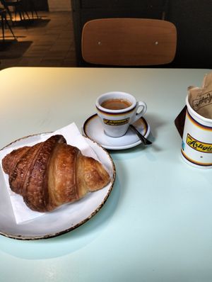 Vegan 🥐. Good coffee at Ditta Artigianale in Florence