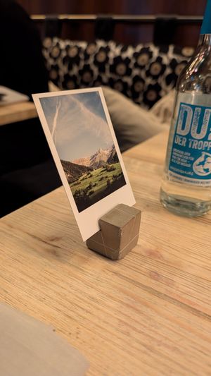 Little picture you get with the dish at KITCHENS Restaurant & Bar in Hamburg